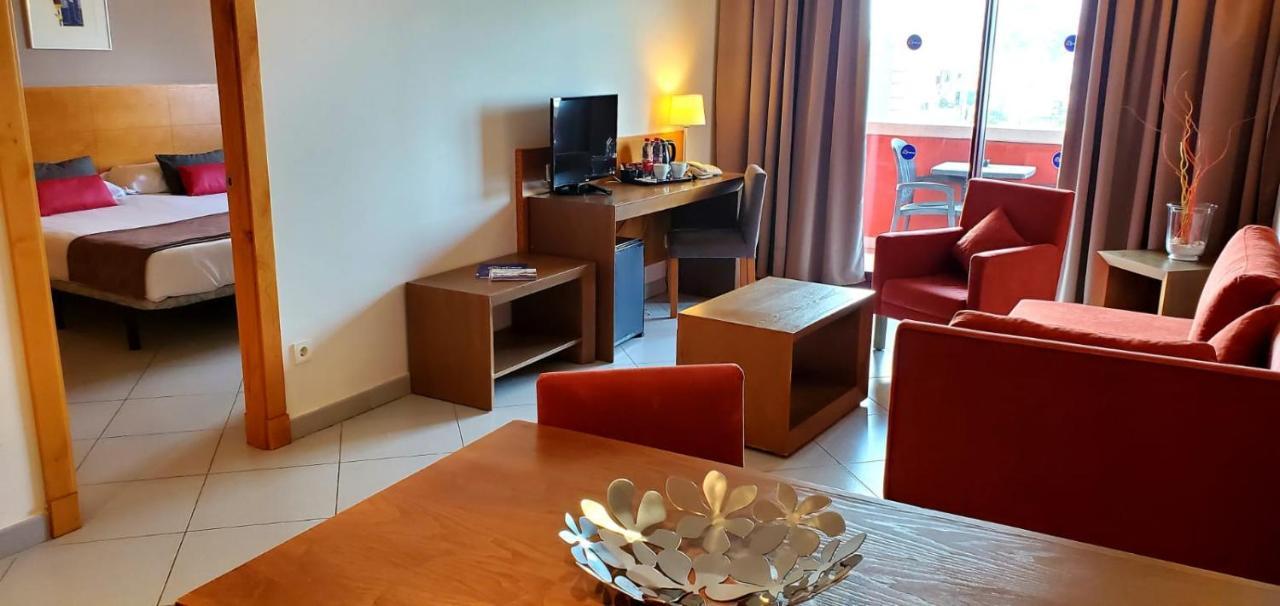 Hotel Ohtels Campo De Gibraltar à La Línea de la Concepción Extérieur photo