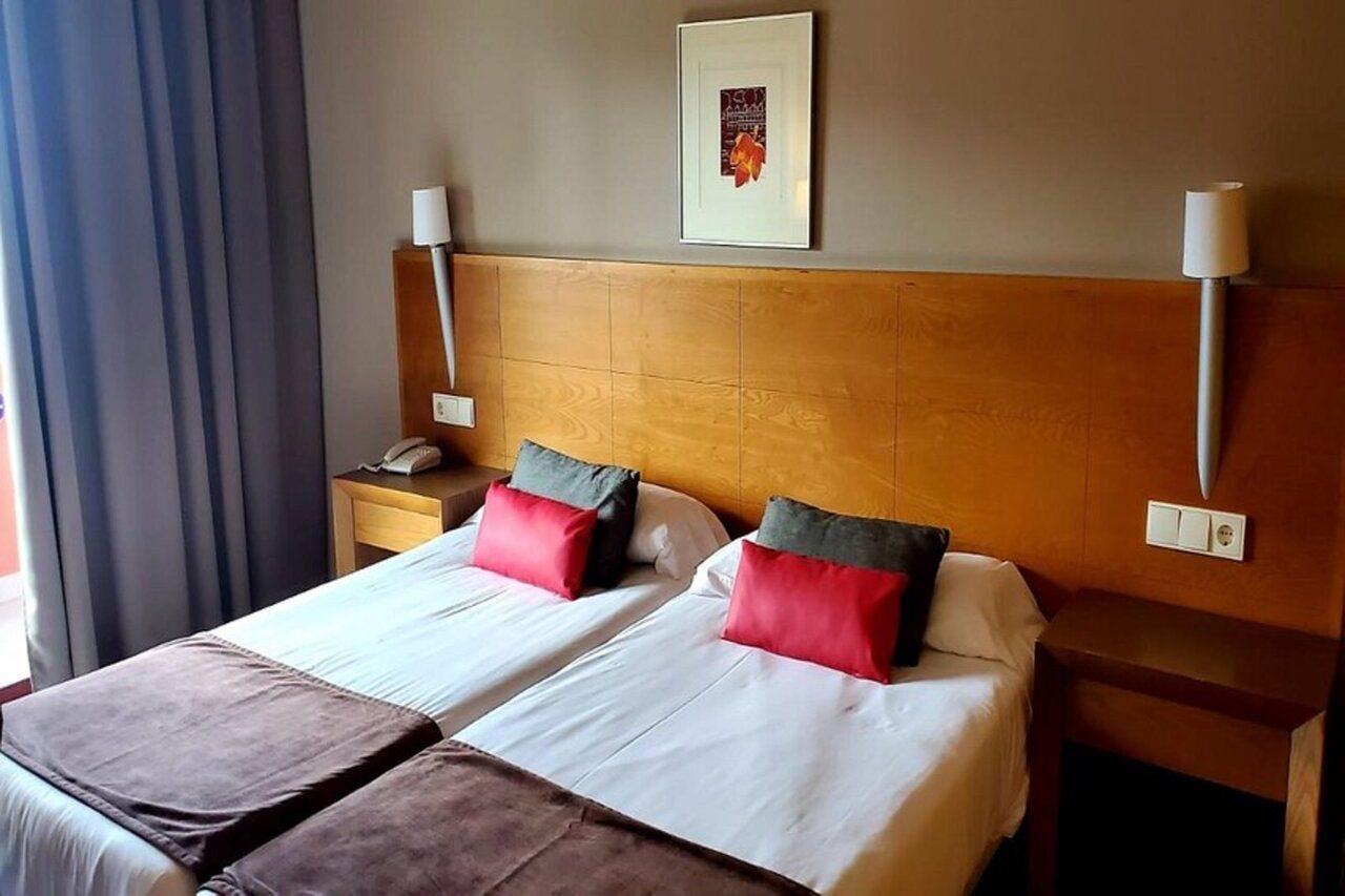 Hotel Ohtels Campo De Gibraltar à La Línea de la Concepción Extérieur photo