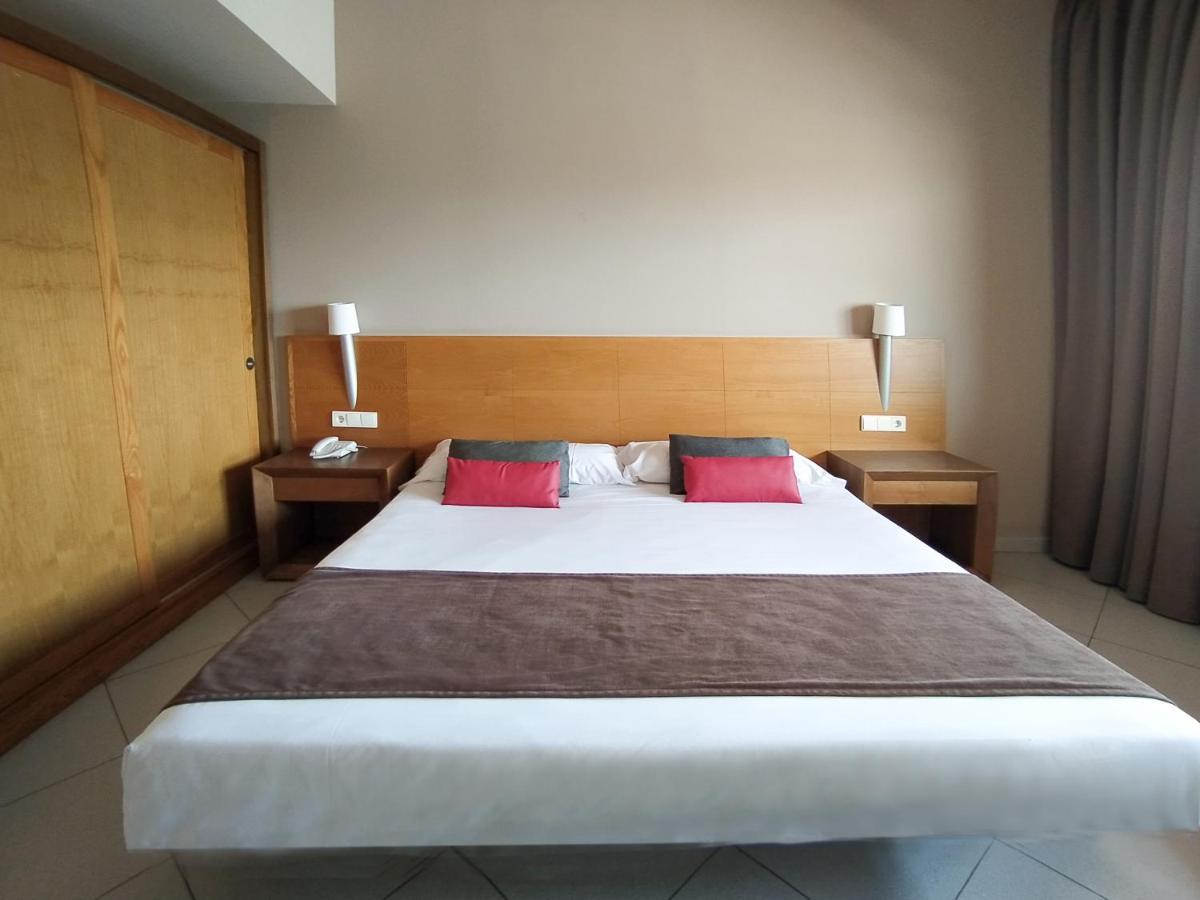 Hotel Ohtels Campo De Gibraltar à La Línea de la Concepción Extérieur photo