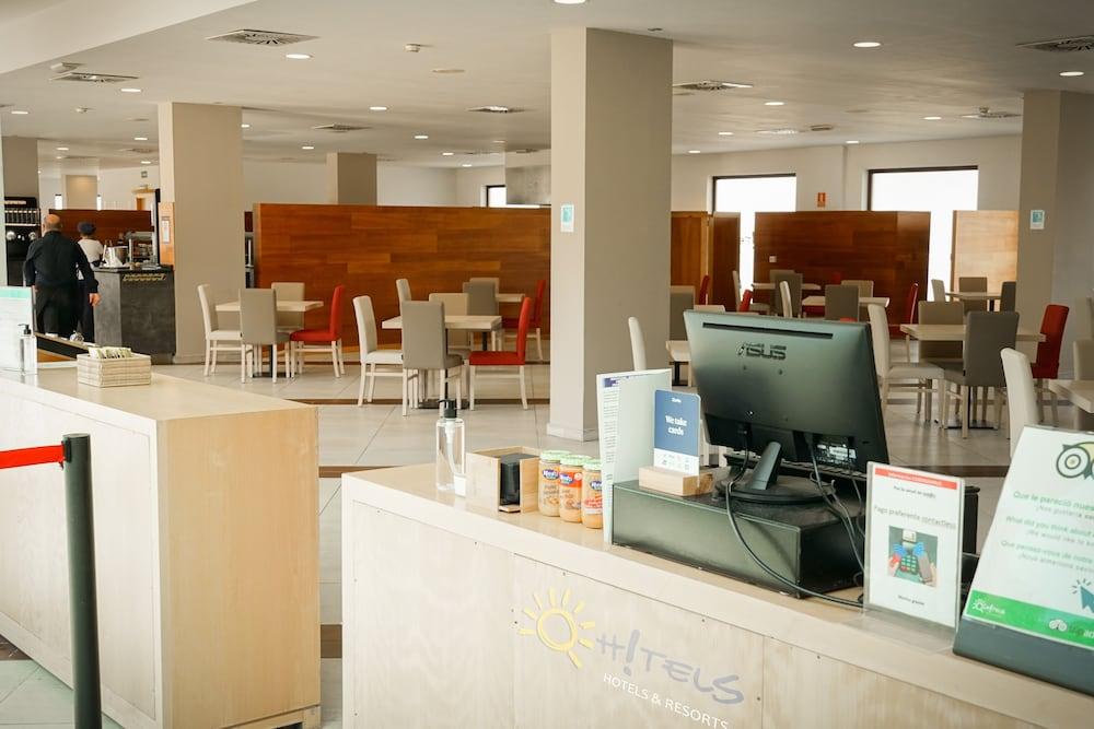 Hotel Ohtels Campo De Gibraltar à La Línea de la Concepción Extérieur photo