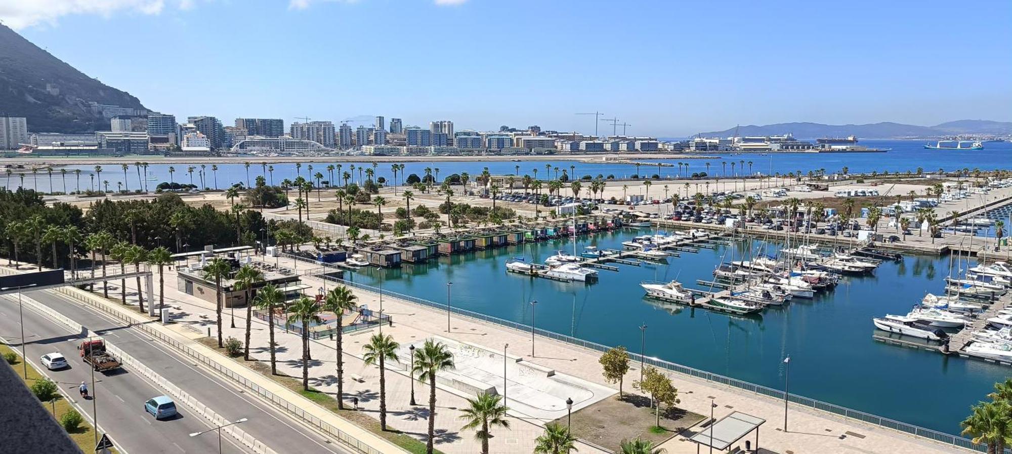 Hotel Ohtels Campo De Gibraltar à La Línea de la Concepción Extérieur photo