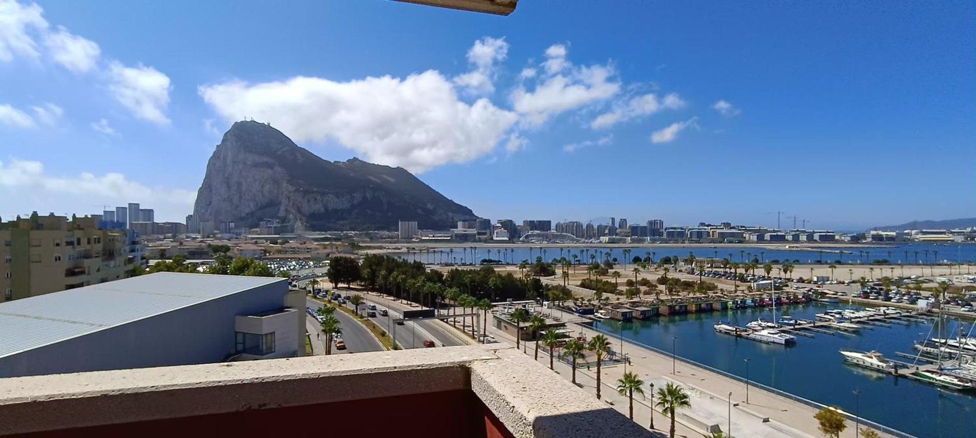Hotel Ohtels Campo De Gibraltar à La Línea de la Concepción Extérieur photo