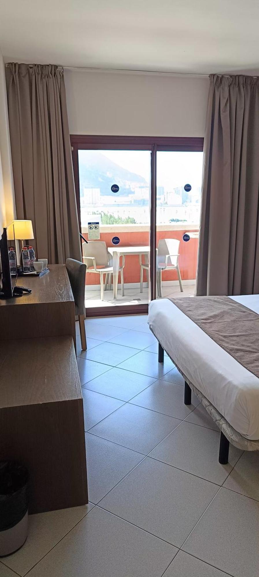 Hotel Ohtels Campo De Gibraltar à La Línea de la Concepción Extérieur photo